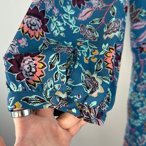 Torrid Floral Blue Georgette Wrap Tunic Blouse Size 0 - Picture 12 of 16